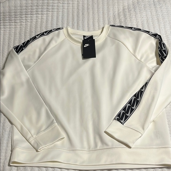 Nike Womens Cream Crewneck Sweater - Picture 1 of 3